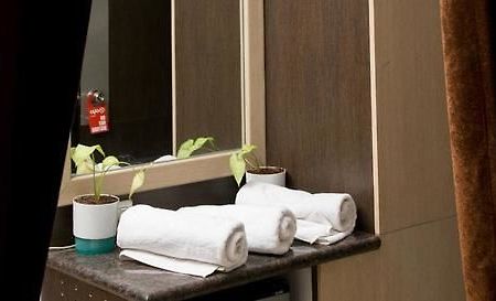 Pacific Inn Huda City Centre Sec 41 Gurgaon Exterior photo
